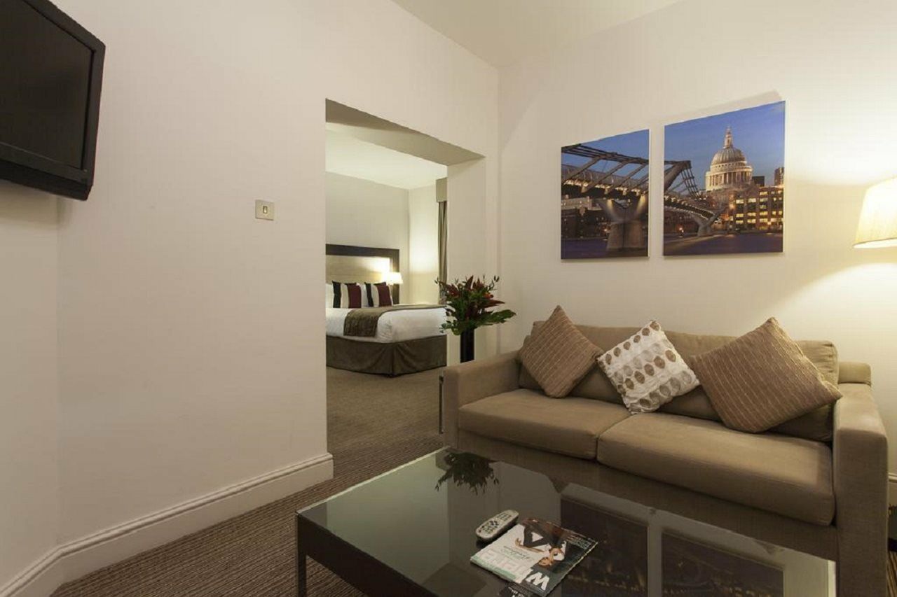 Thistle London Holborn Exterior photo